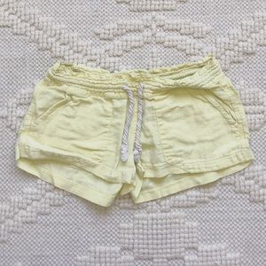 Pale yellow roxy shorts